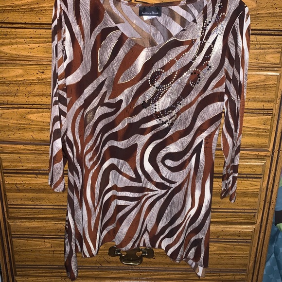 Animal print flowy shirt - Picture 1 of 2